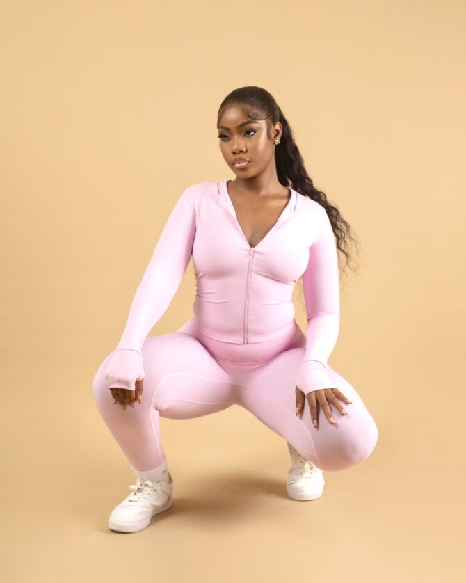 FAYE HOODIE SET - Image 4