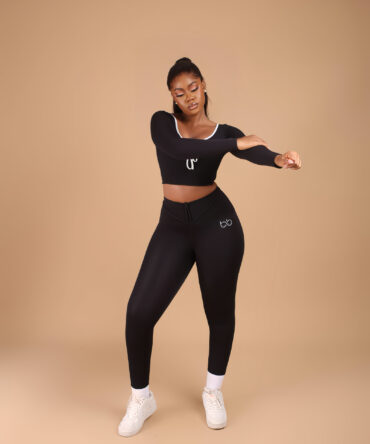 ELOWEN SET - Black, Large: UK 14-16
