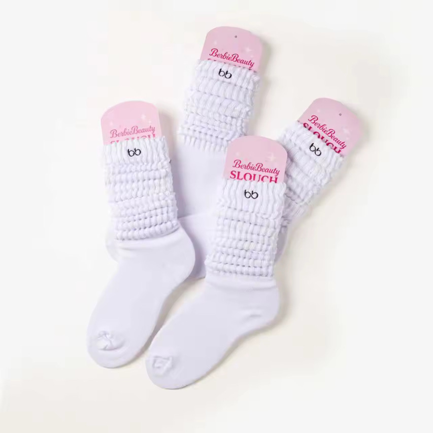 VENTILATED SLOUCH EMBROIDERED SOCKS